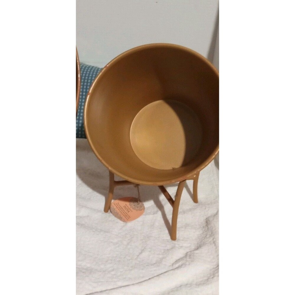 Planters Set of 2 Metal Planters with Stands Copper-Colored Gold-Tone - Picture 3 of 7
